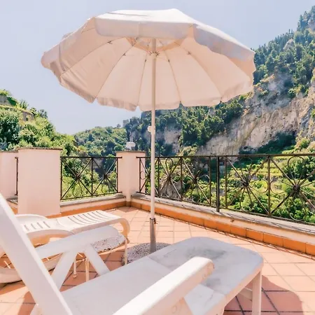 Rosa Aparthotel 4*