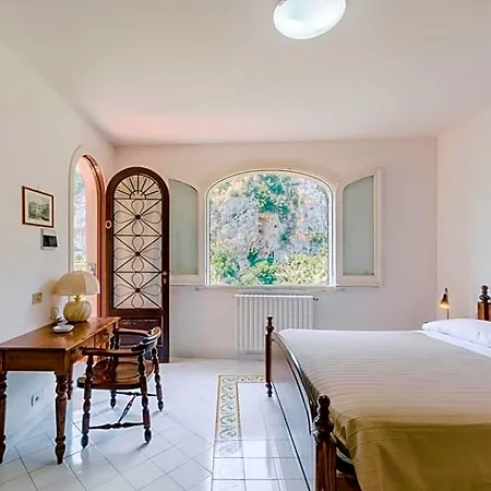 Rosa 4* Ραβέλλο