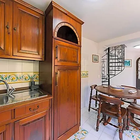 Hotel apartamentowy Rosa